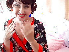 Vintage housewife Regina Noir in red panties gracefully moves on the bed FULL VIDEO